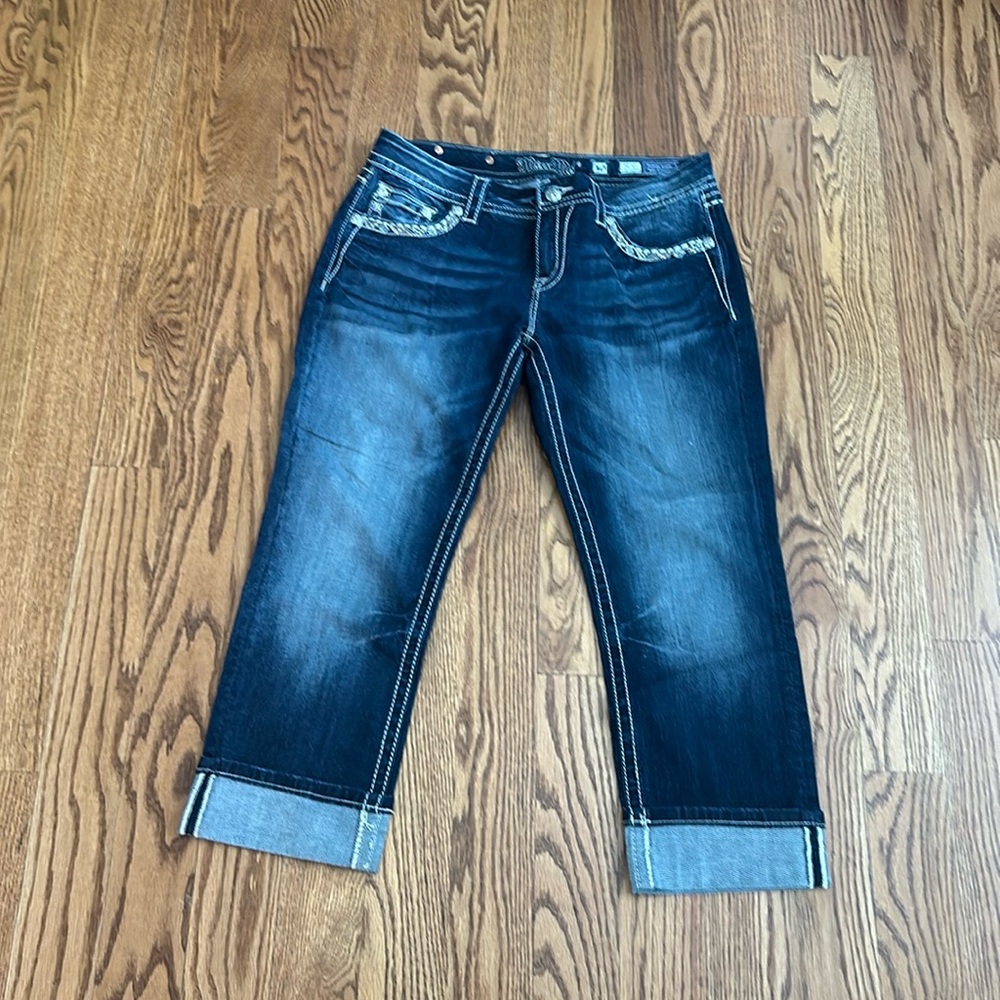 Miss Me Mis-Rise Easy Cropped size 30